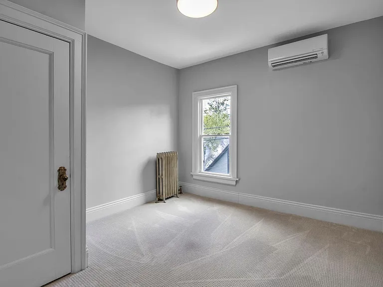 100 Richmond Ave #UPPER — Photo 30