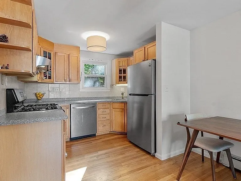 91 Winslow Ave — Photo 1