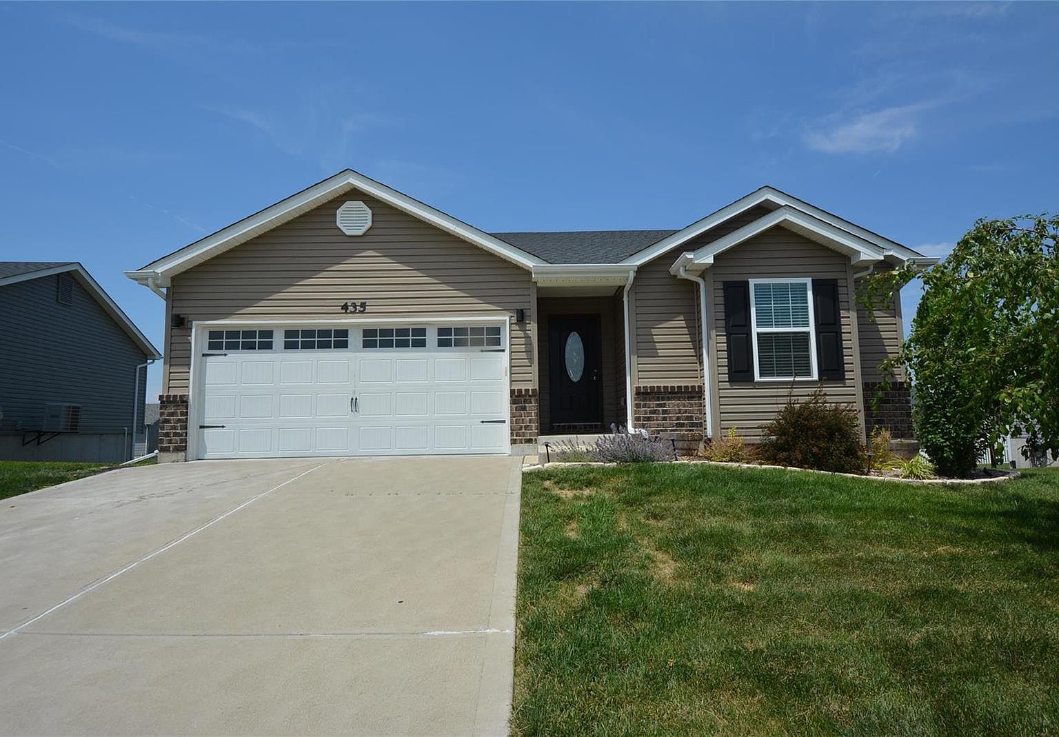 435 Honeysuckle Creek Dr, Wentzville, MO 63385 | MLS #23030784 | Zillow