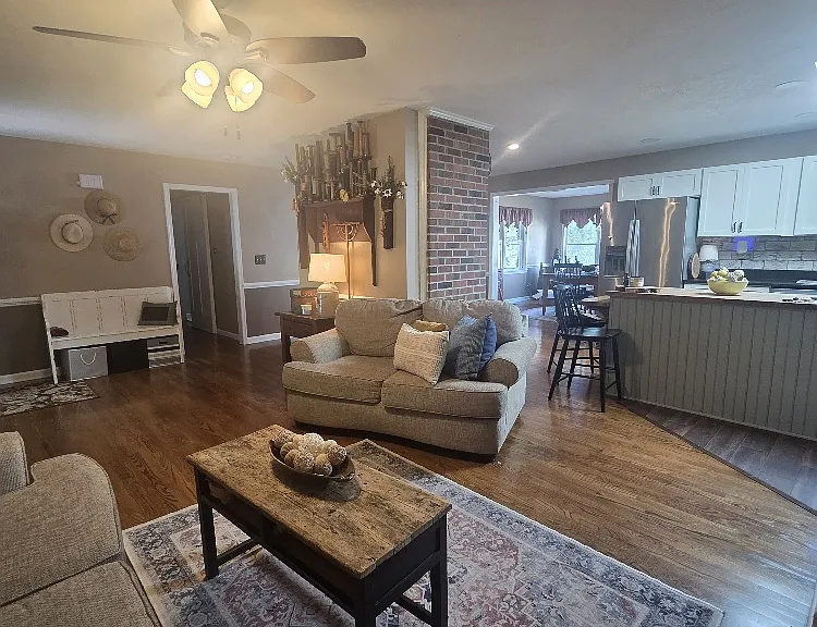3201 Lakeview Pkwy — Photo 6