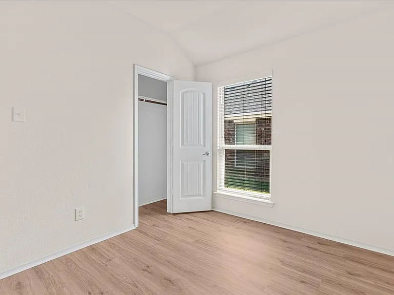 1729 Park Trails Blvd — Photo 27