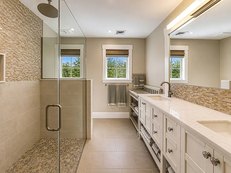 56 Squaw Rd — Photo 16