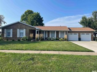 319 E Heights Ave, Taylorville, IL 62568