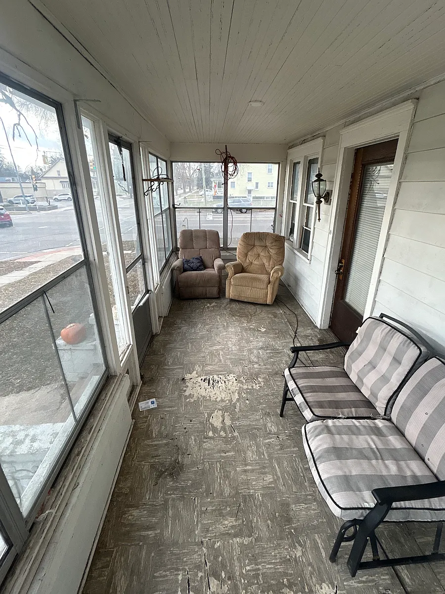 Building Photo - 7 E Noble Ave #1