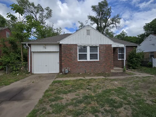 1040 N Volutsia Ave, Wichita, KS 67214