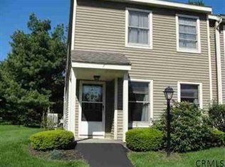 7 Redcoat Ct, Halfmoon, NY 12065