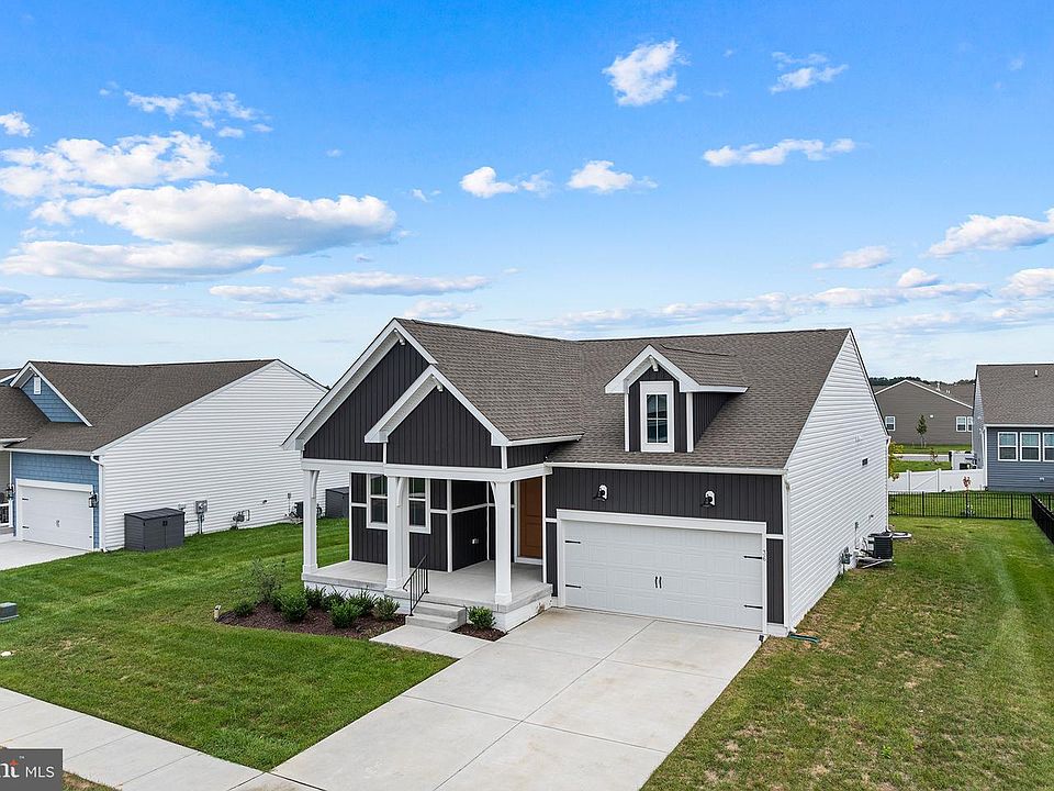 1st image of 36 Rodanthe Ave