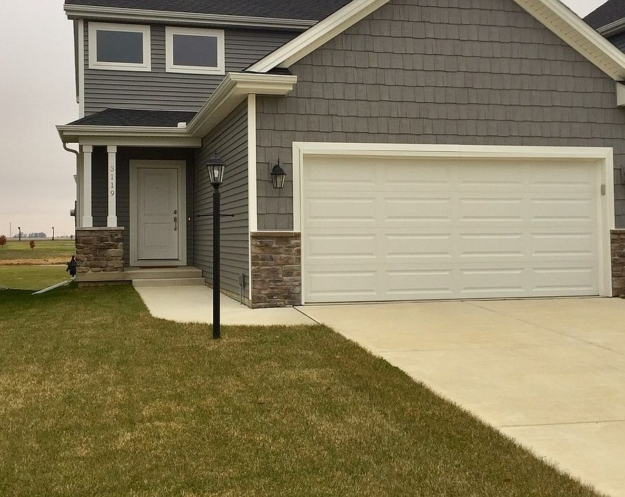 Front View of 3119 Palmer Drive
