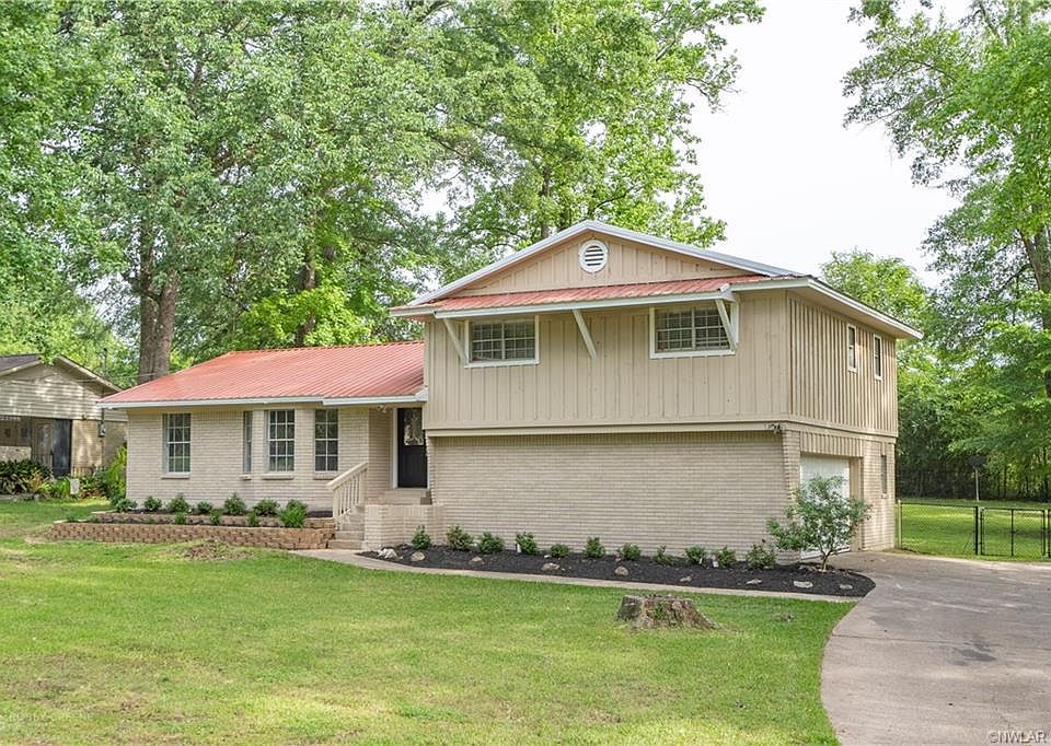 1st image of 105 Hickory Hollow Dr