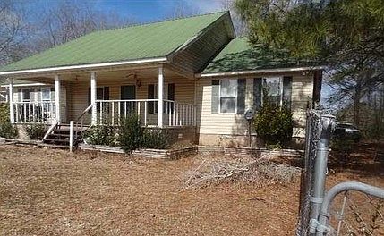 2nd image of 61 Crest Ln