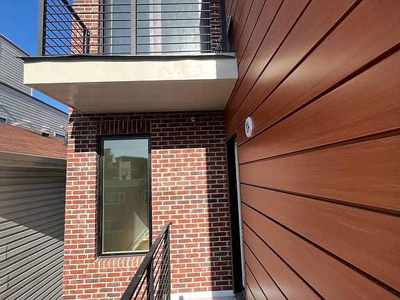 Balcony Exclusive to unit 8.