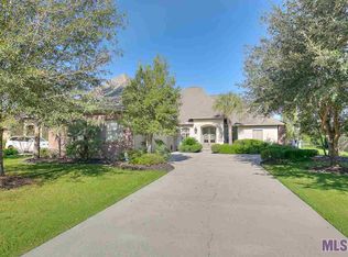40151 Pelican Point Pkwy, Gonzales, LA 70737