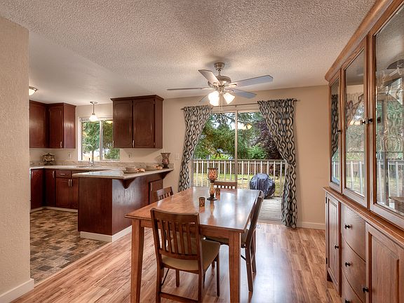 4th image of 15826 96th Avenue Ct E