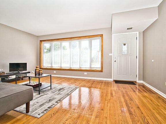 2nd image of 5007 N Oriole Ave
