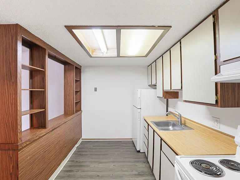 1373 Montgomery Ct — Photo 27