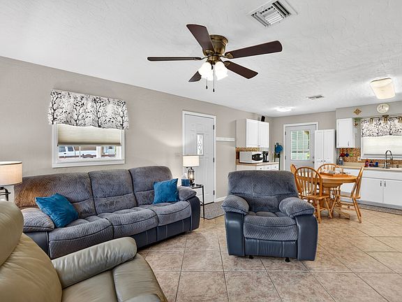 5th image of 17391 Rewis Rd