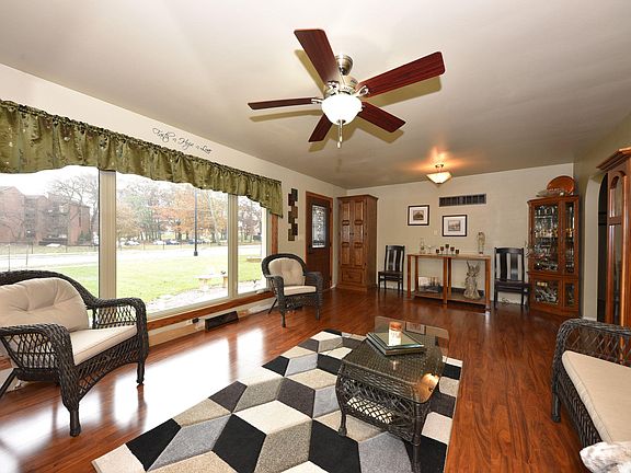 4th image of 3350 W Edgerton Ave