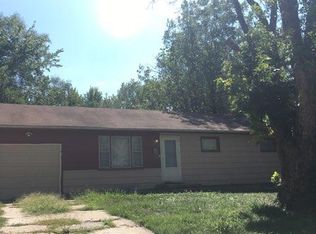 8303 E 98th Ter, Kansas City, MO 64134