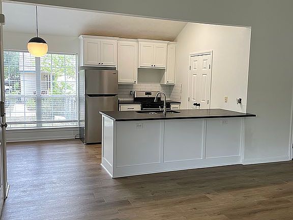 3rd image of 604 Welsh Ave