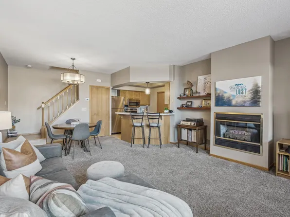 538 Lovell Ave APT 2, Roseville, MN 55113