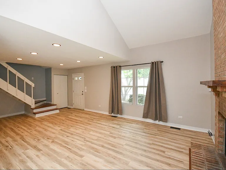 121 Cammeron Ct — Photo 16