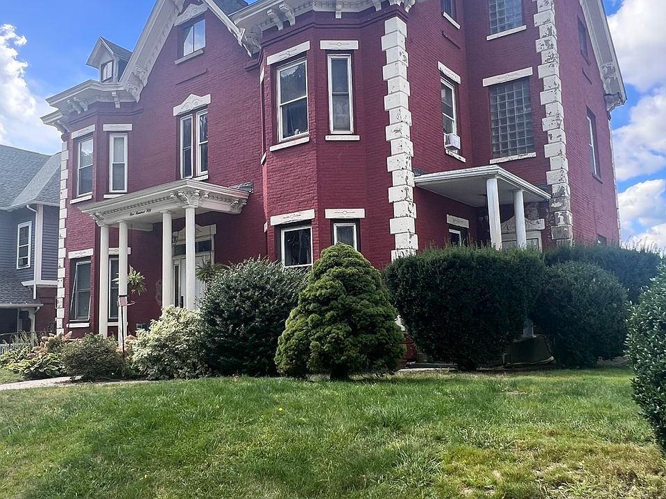 1st image of 150 Lincoln St APT 3