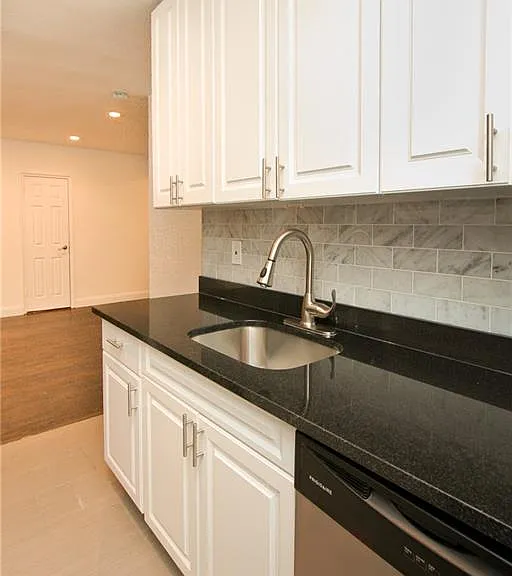 140 Hartsdale Avenue — Photo 7