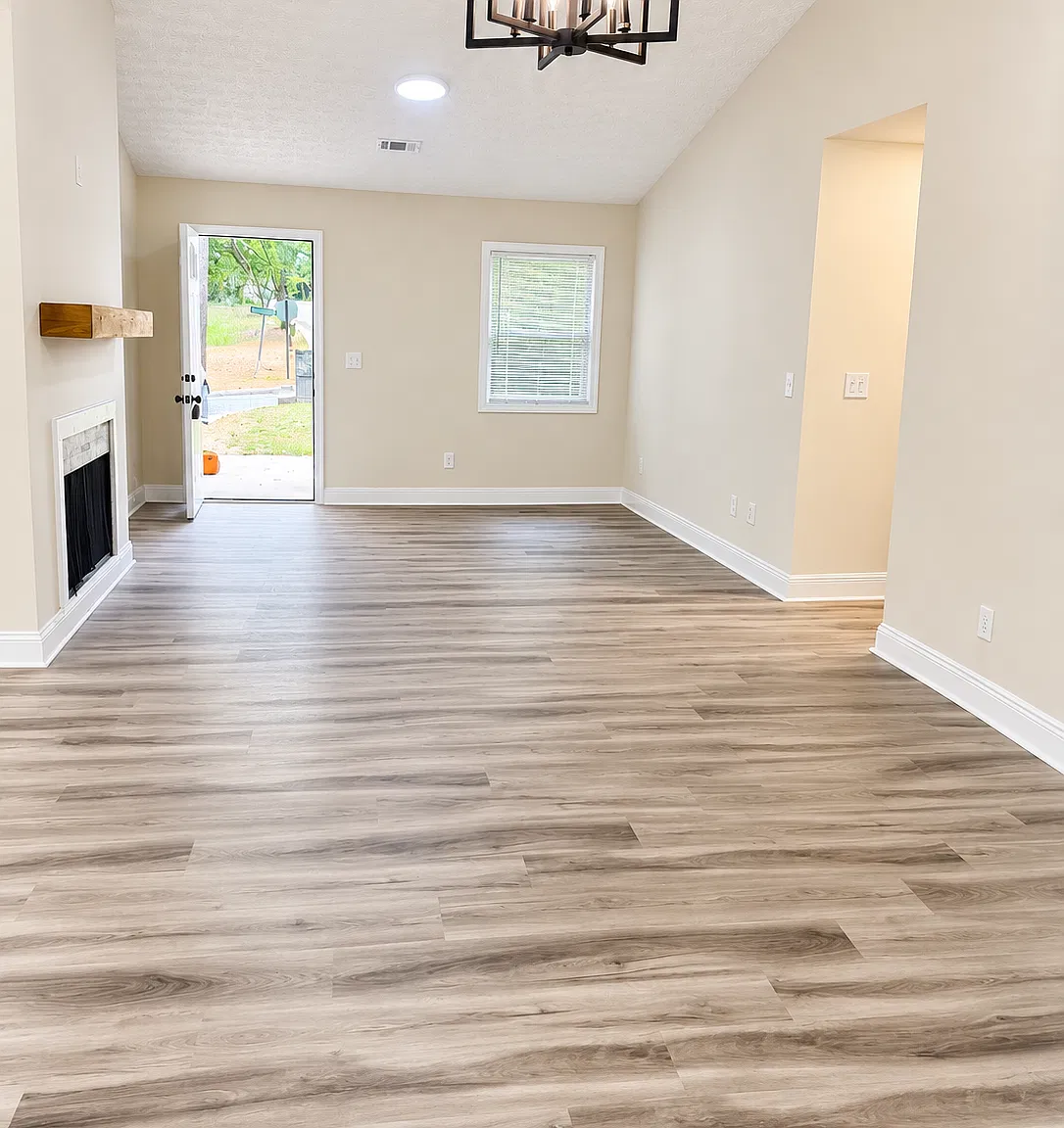 4 bed, 2.0 bath, 1400 sqft, $1,850 — Photo 3