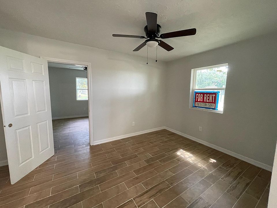 3420 Michigan St Baytown TX Zillow