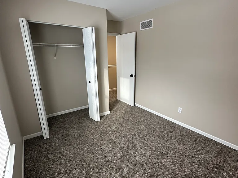 10 Delta St — Photo 9