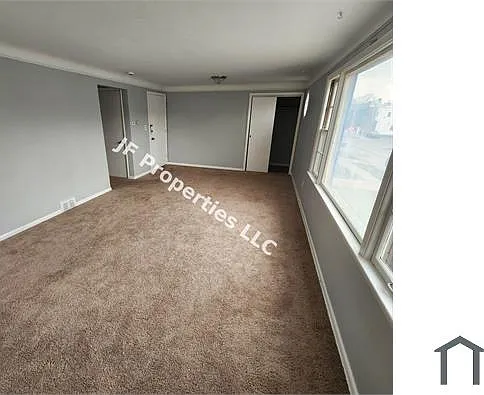 3 bed, 1120 sqft, $1,600 — Photo 2
