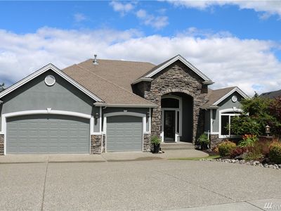 21715 Quiet Water Loop E, Lake Tapps, WA, 98391
