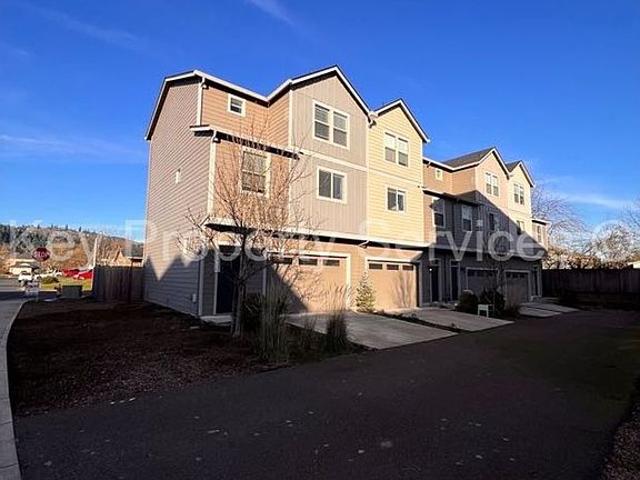 2nd image of 180 Loganberry Ct