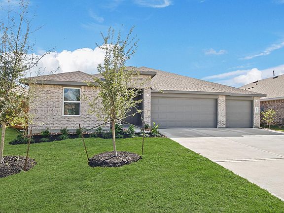 3rd image of 681 Canadian Trl