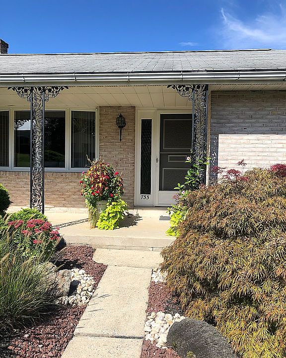 Front covered porch