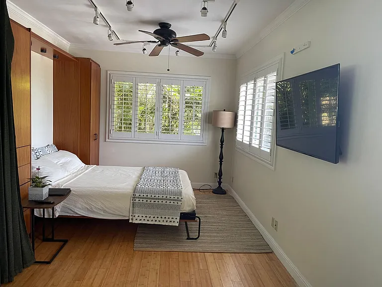 1006 Koohoo Pl #C — Photo 12