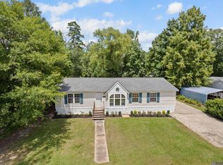 30176 Smith Dr, Walker, LA 70785