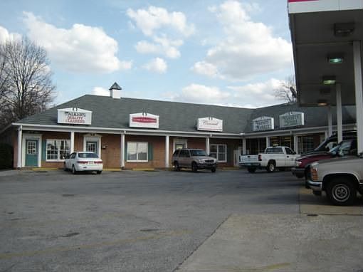 4th image of 398 N Parkway