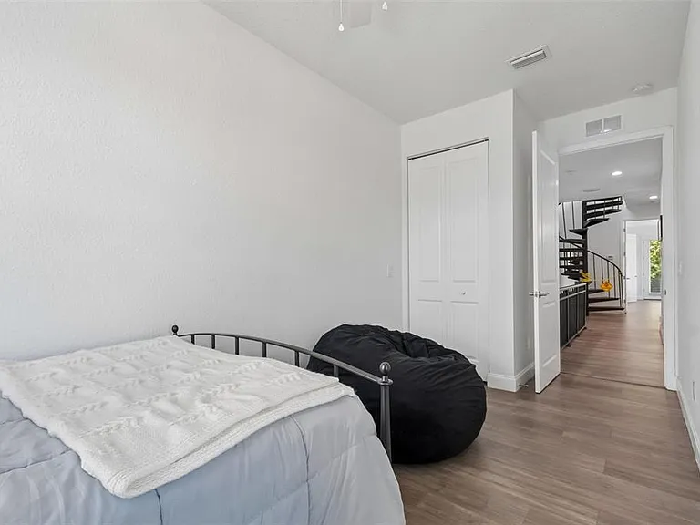 2113 W Cass St #2 — Photo 52