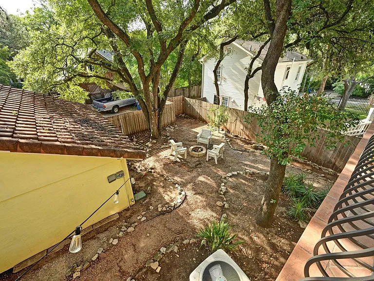 2829 San Gabriel St — Photo 34