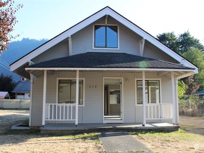 717 W Main Avenue, Morton, WA, 98356