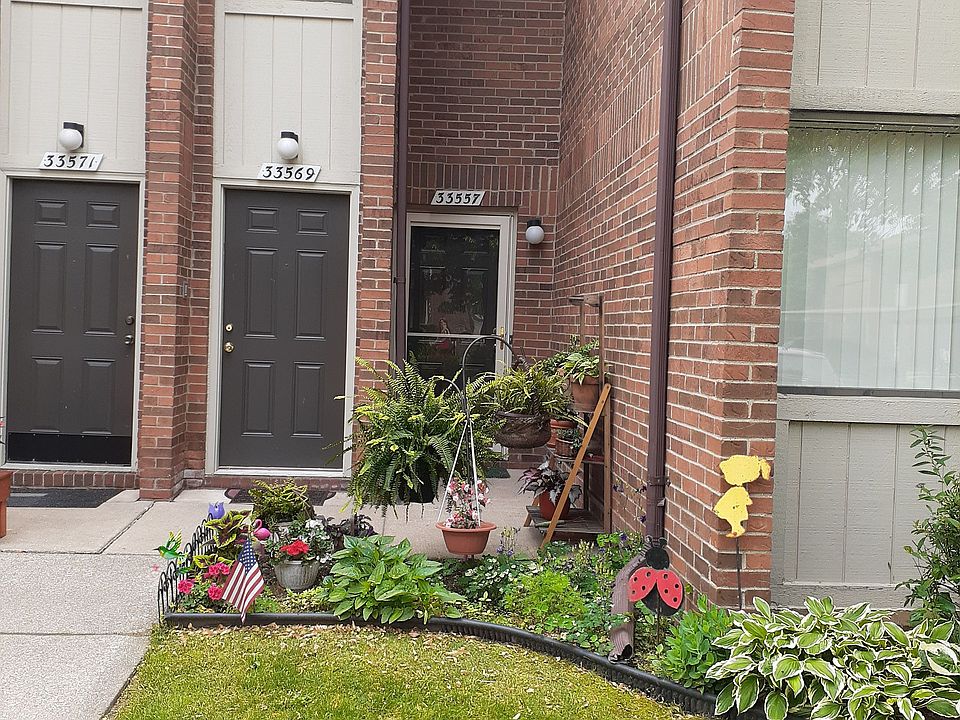 1st image of 33557 Pondview Cir