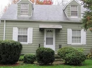 5657 Waterbury Ave, Maple Heights, OH 44137