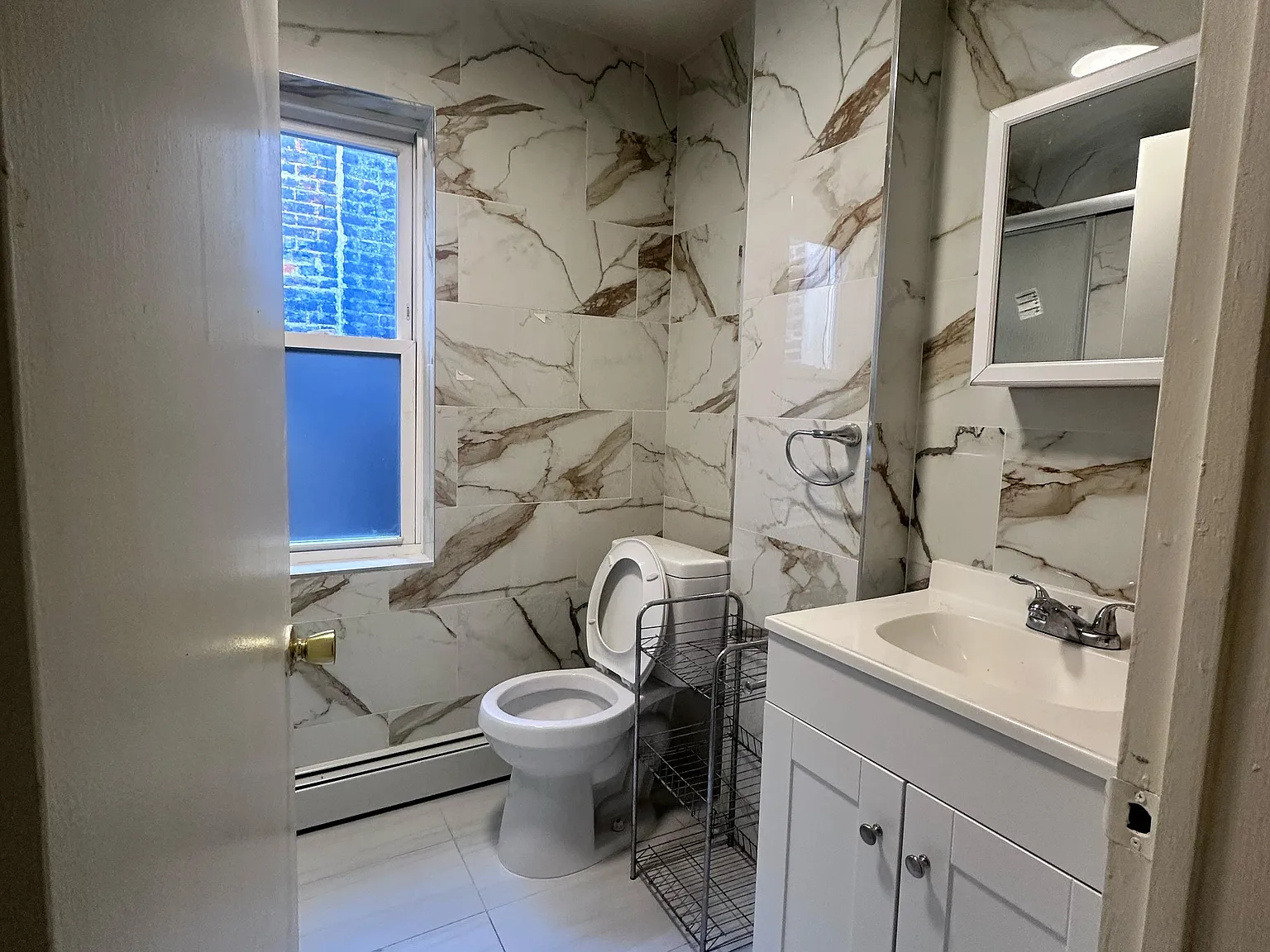 1 bed, 900 sqft, $750 — Photo 4