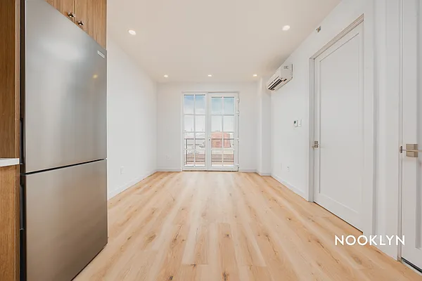 Rented by Nooklyn NYC LLC | media 11