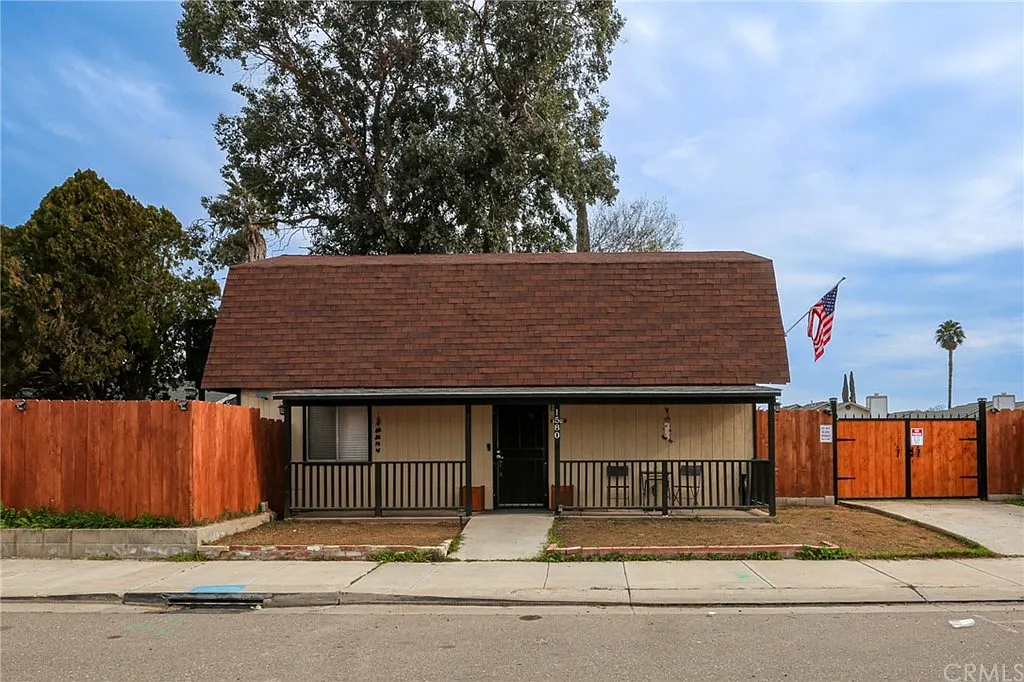1580 Ronnie Ct photo 1