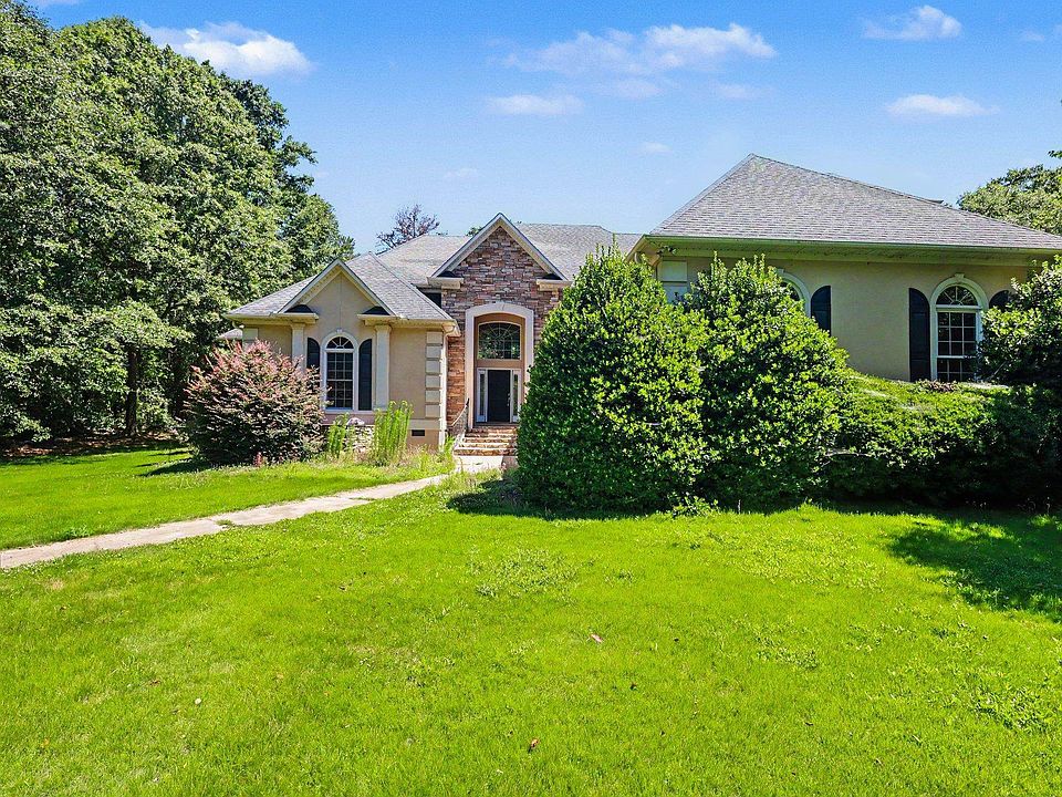 1st image of 230 Carole Courtney Rd