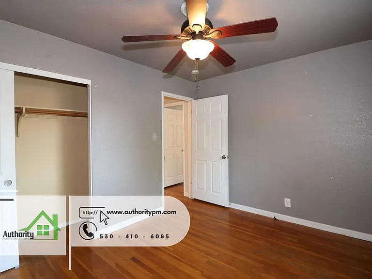 3040 Sharon Ave — Photo 15