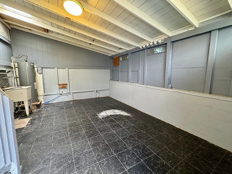 86-313 Puhawai Rd — Photo 11