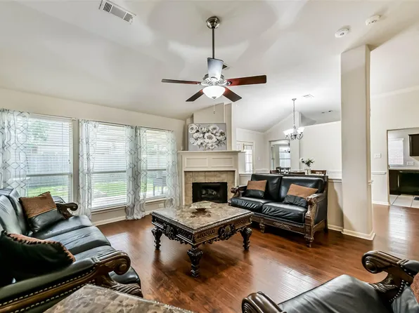 10510 Eagle Rock Ct, La Porte, TX 77571